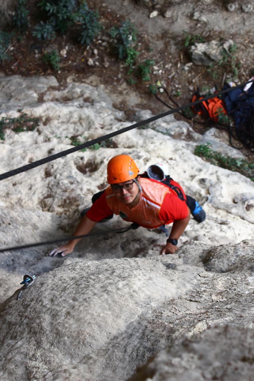 tebing-arpam-klapanunggal-cibinong-fun-climbing
